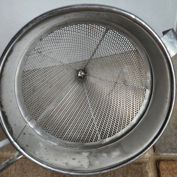 Vintage Adcraft Aluminum Cone Strainer - Picture 5 of 16